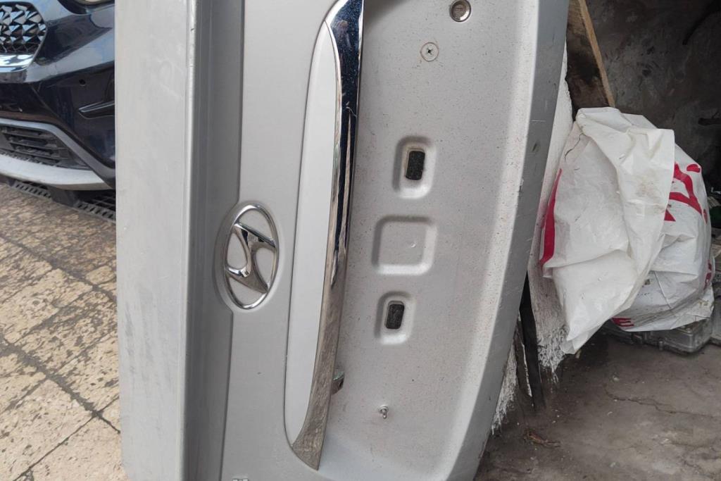 Body  Trunk Hyundai Avante
