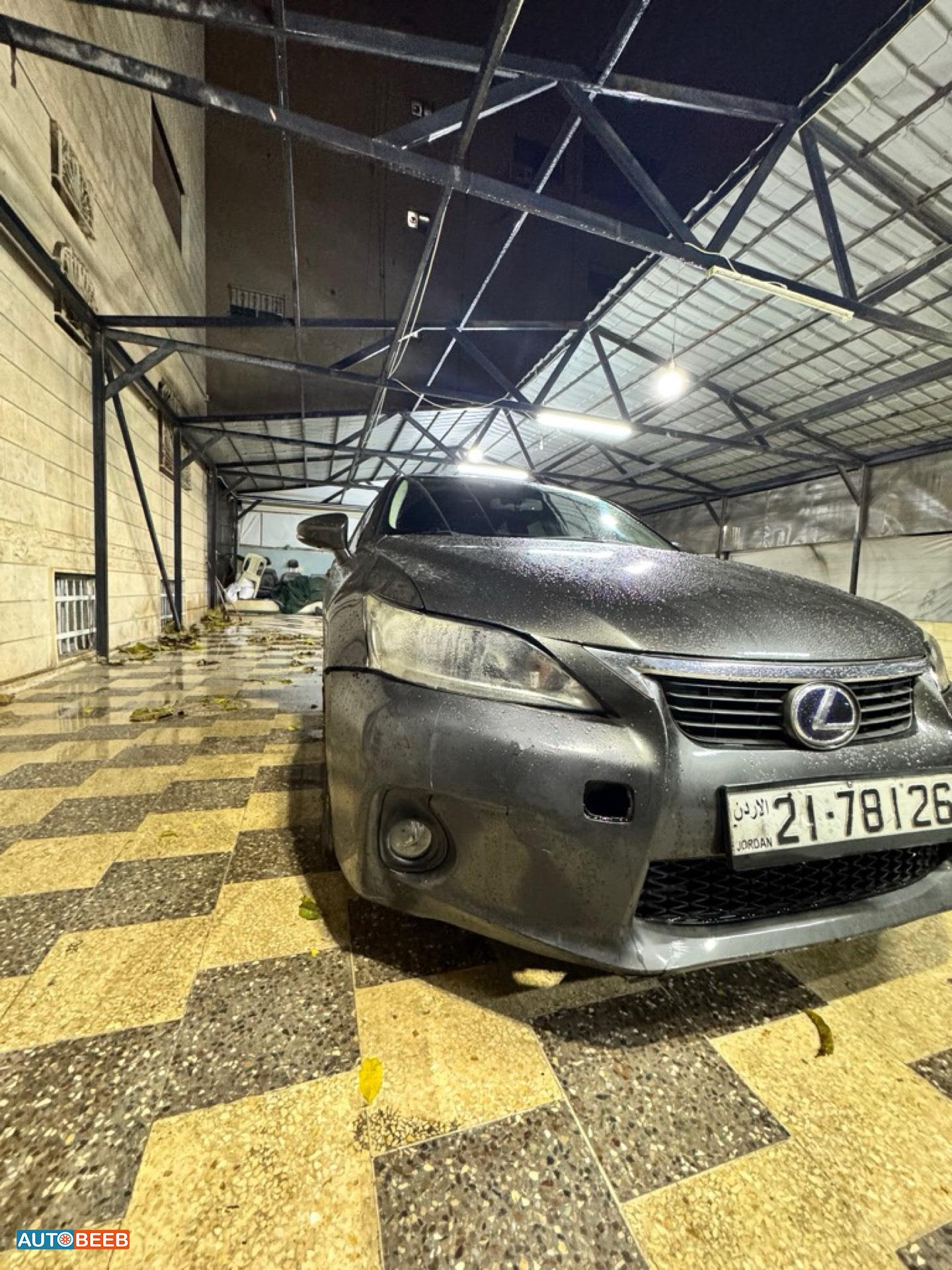 Lexus CT200 2012