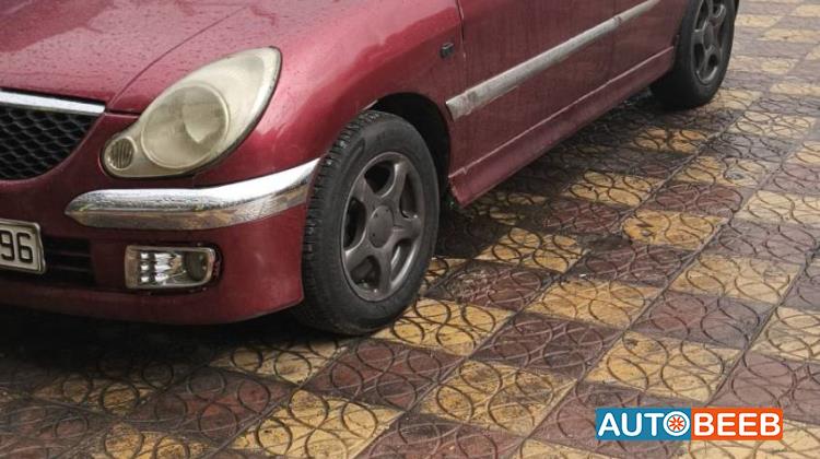 Daihatsu Sirion 1999