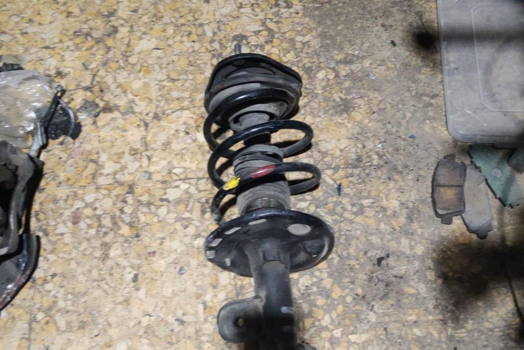  Shock Absorber Toyota Prius