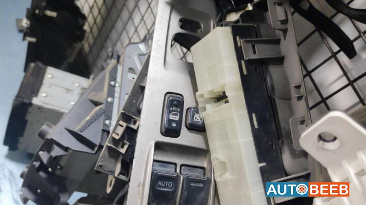 Cabin  Control buttons Lexus RX400