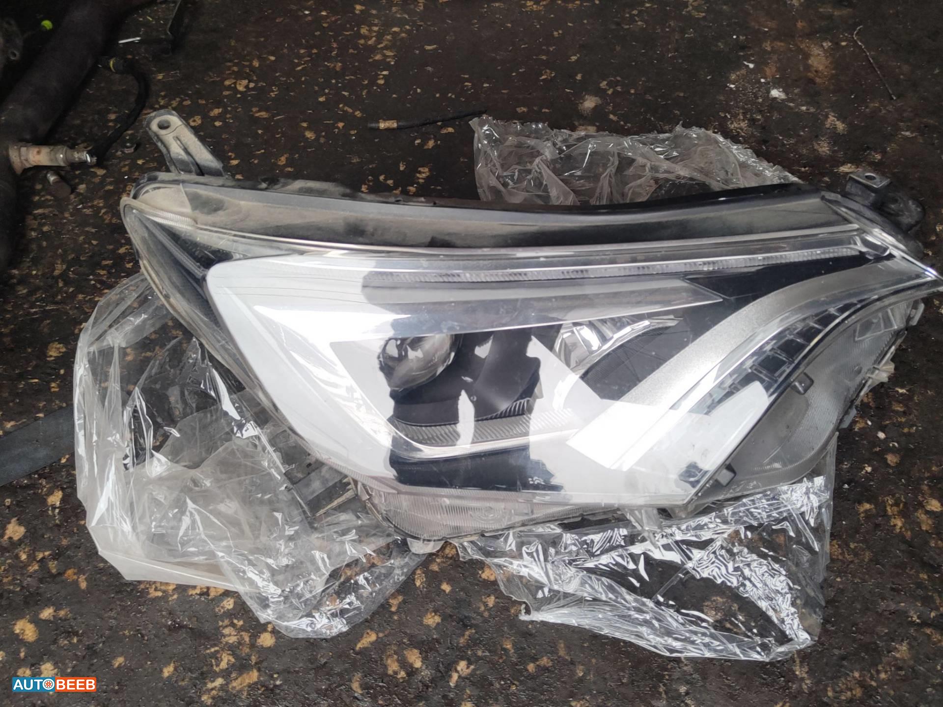 Lights Front light Toyota RAV4