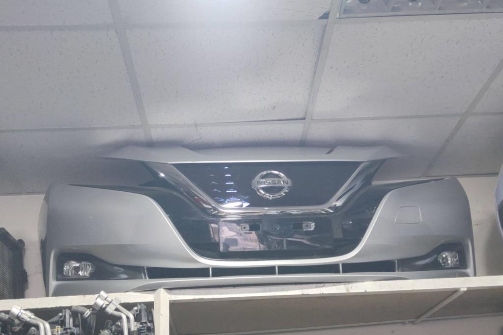 Body  Bumper Nissan Leaf