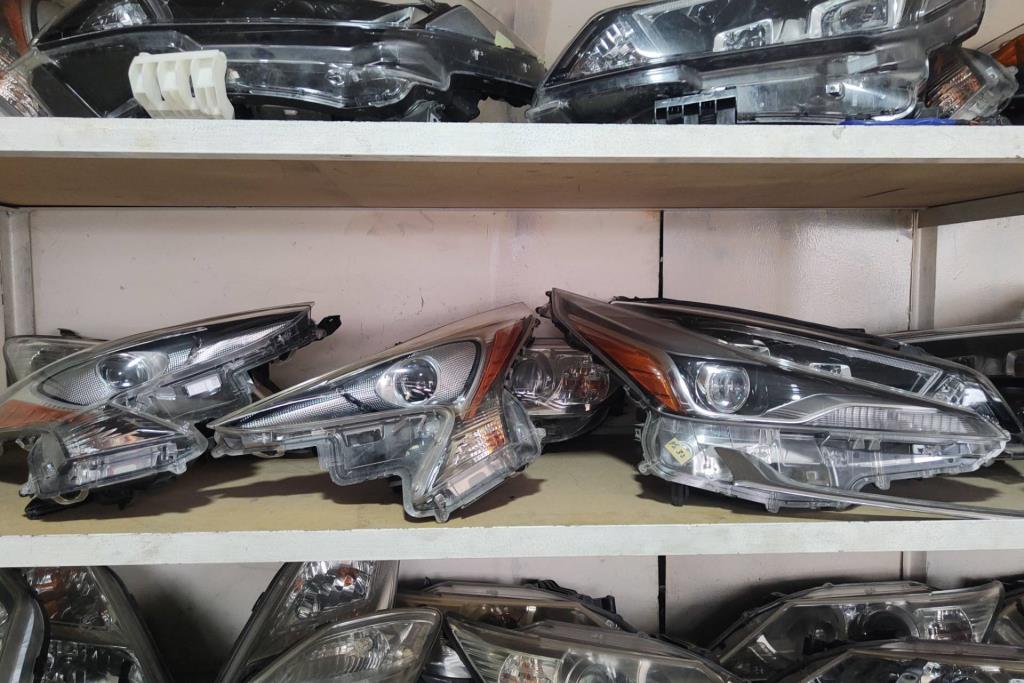 Lights Front light Toyota Prius