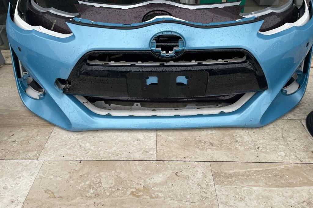 Body  Bumper Toyota Prius C