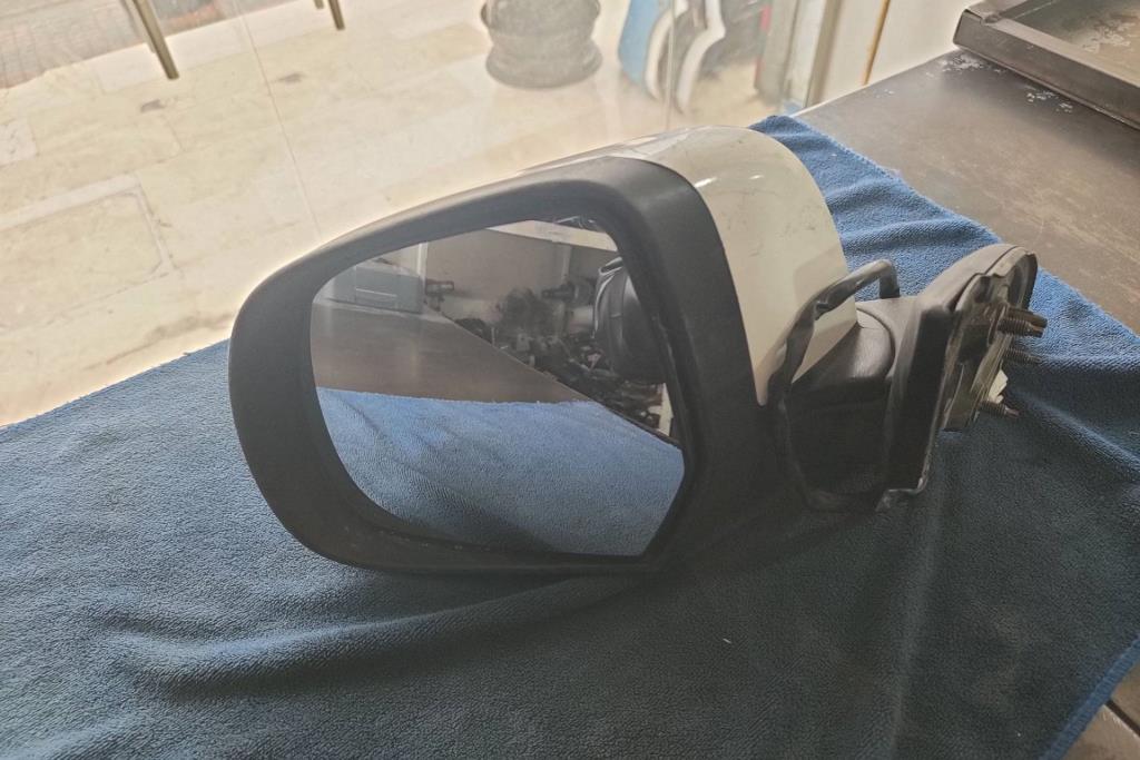 Body  Wing Mirror Nissan Leaf