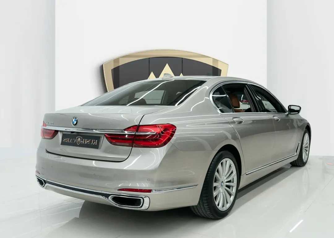 BMW 730 2016
