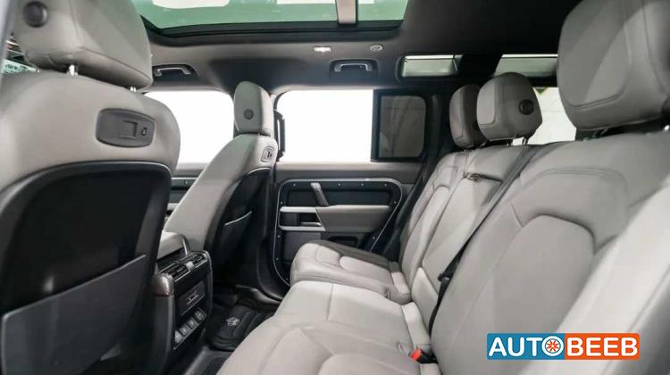 Land Rover Defender 2022