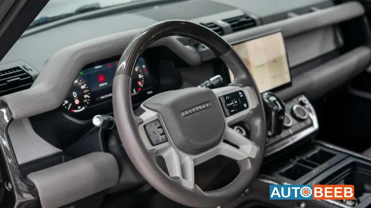 Land Rover Defender 2022