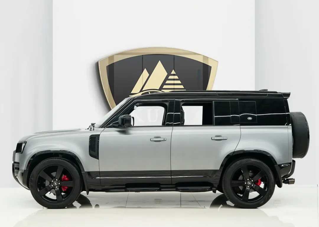 Land Rover Defender 2022