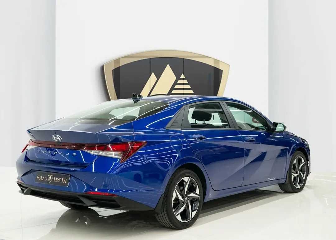 Hyundai Elantra 2023