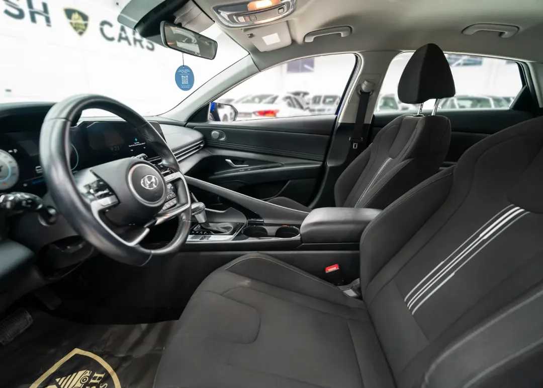 Hyundai Elantra 2023