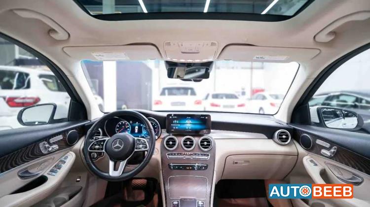 Mercedes Benz GLC300 2021