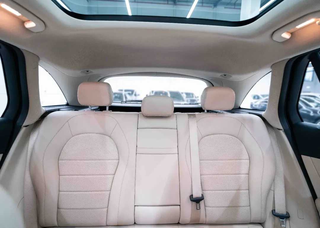 Mercedes Benz GLC300 2021