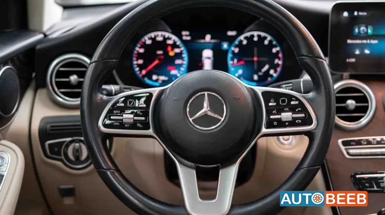 Mercedes Benz GLC300 2021