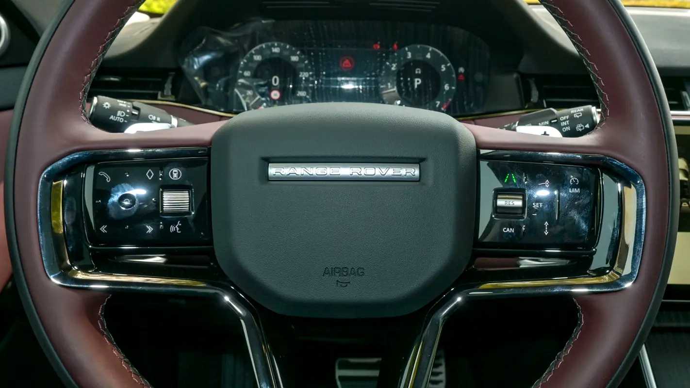 Land Rover Range Rover Evoque 2025