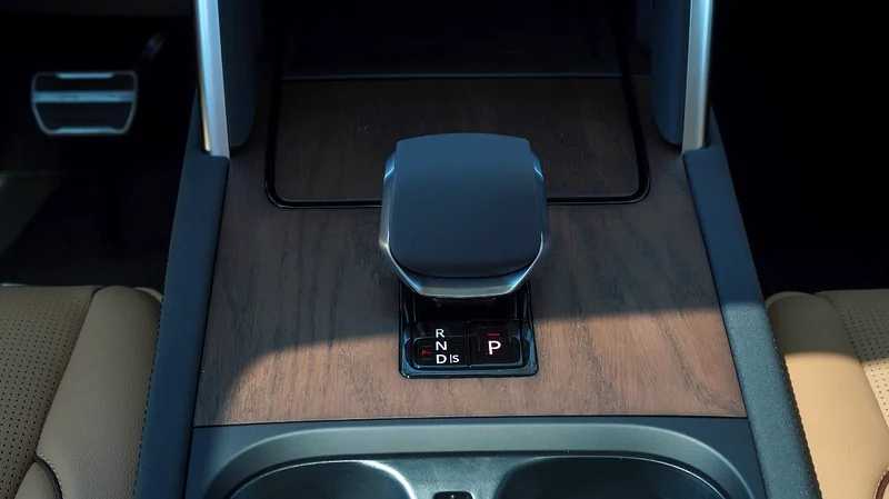 Land Rover Discovery Sport 2025