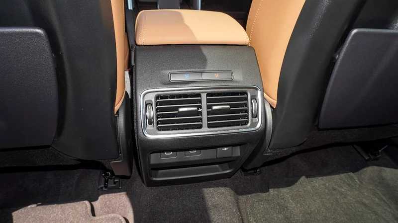 Land Rover Discovery Sport 2025