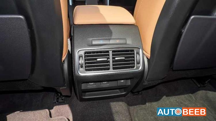 Land Rover Discovery Sport 2025