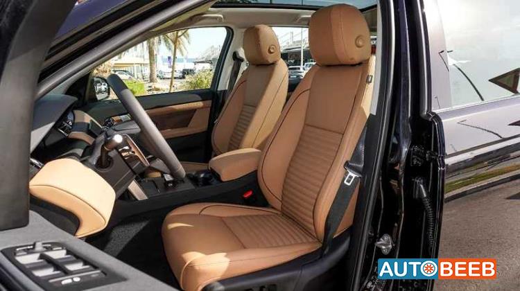 Land Rover Discovery Sport 2025
