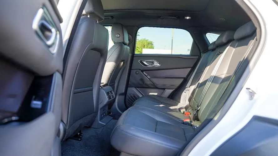 Land Rover Range Rover Velar 2026