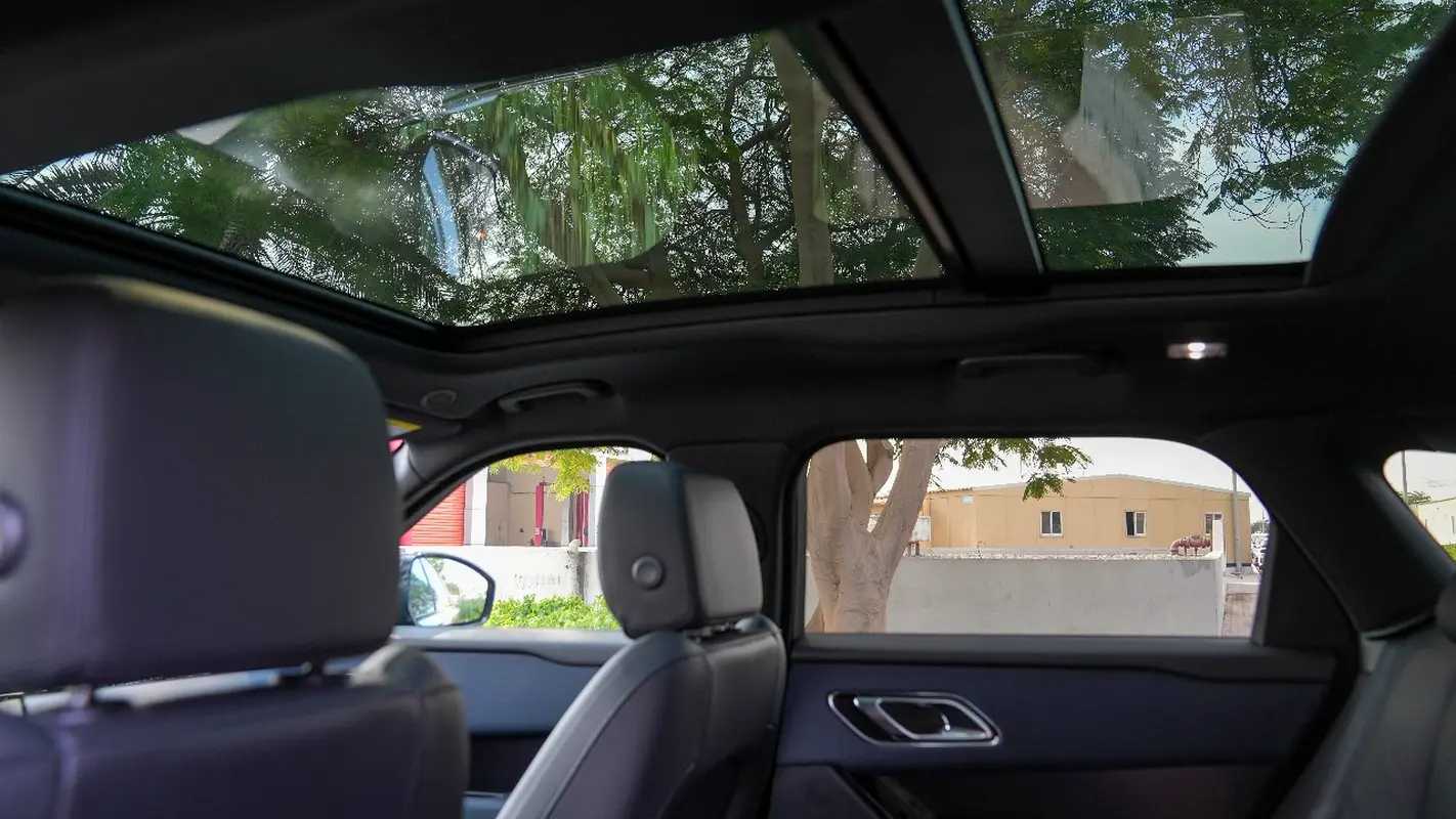 Land Rover Range Rover Velar 2026