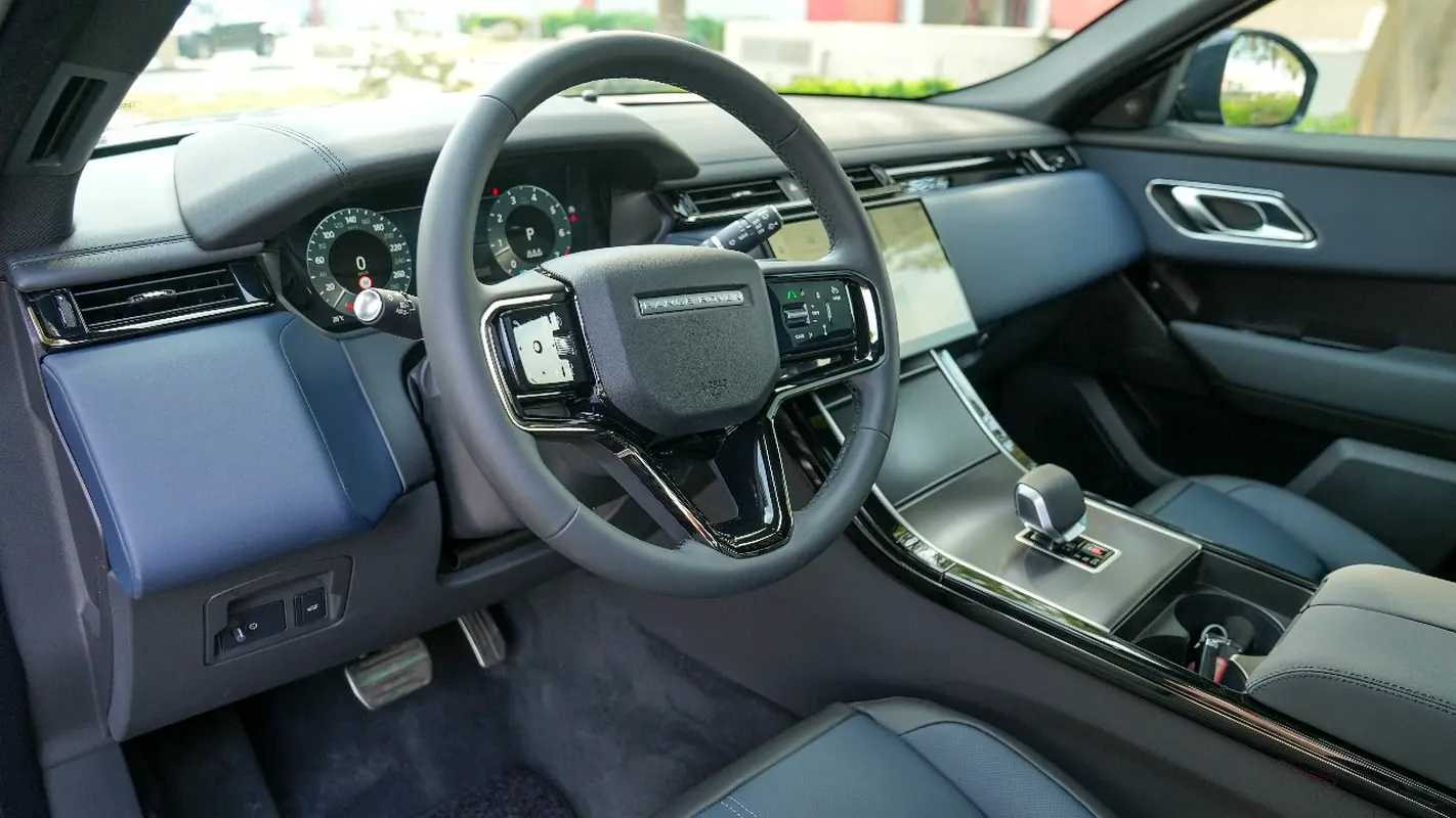 Land Rover Range Rover Velar 2026