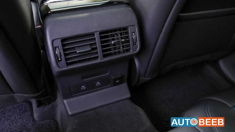 Land Rover Range Rover Velar 2026