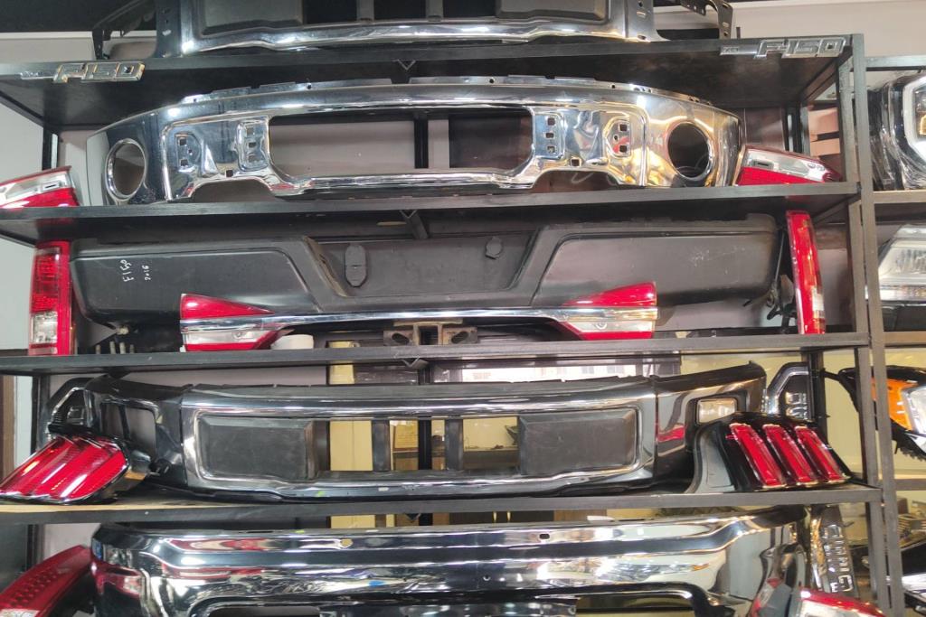 Body  Bumper Dodge RAM