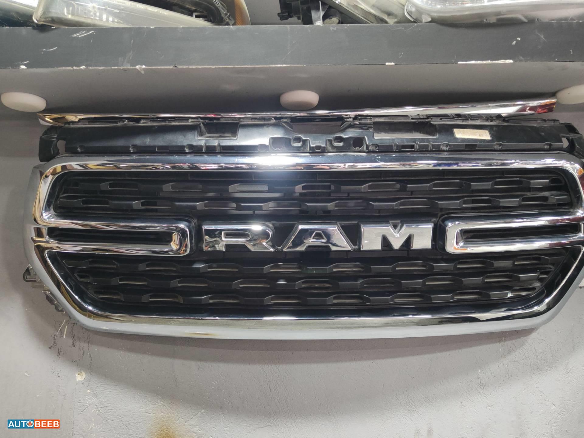 Body  Grilles Dodge RAM