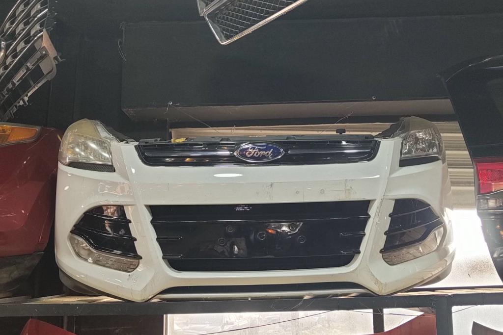 Body  Bumper Ford Escape