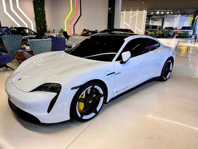 Porsche Taycan 2021