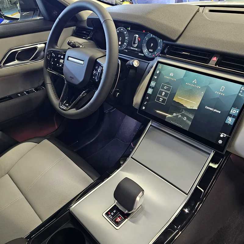 Land Rover Range Rover Velar 2025