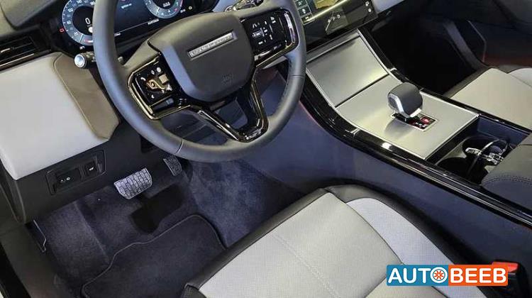 Land Rover Range Rover Velar 2025