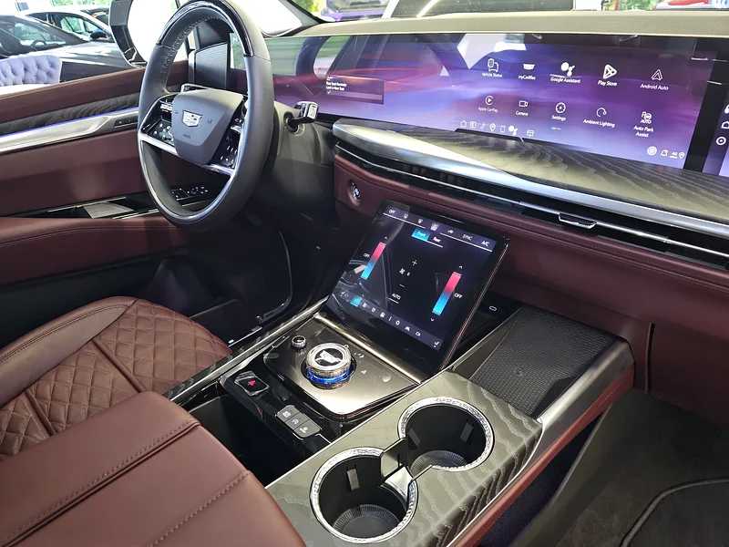 Cadillac Escalade 2025