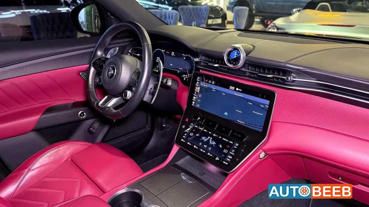 Maserati Grecale  2023