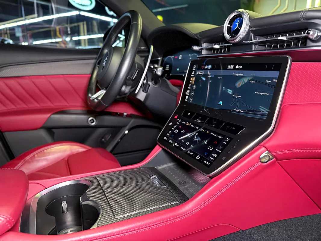 Maserati Grecale  2023