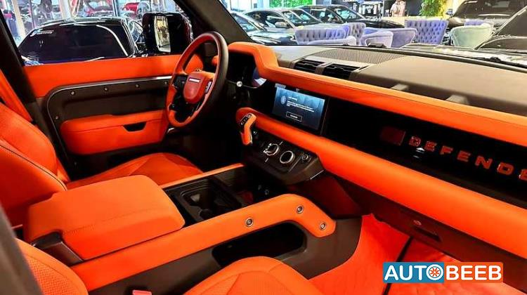 Land Rover Defender 2023