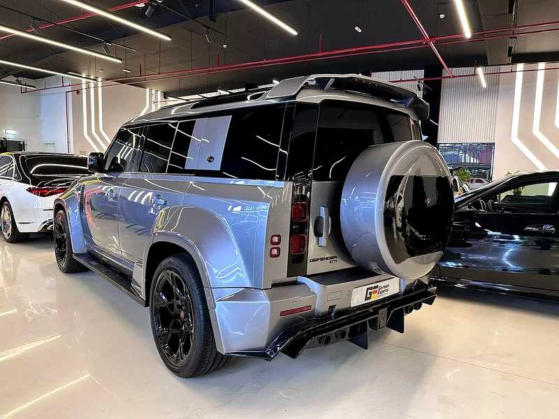 Land Rover Defender 2023