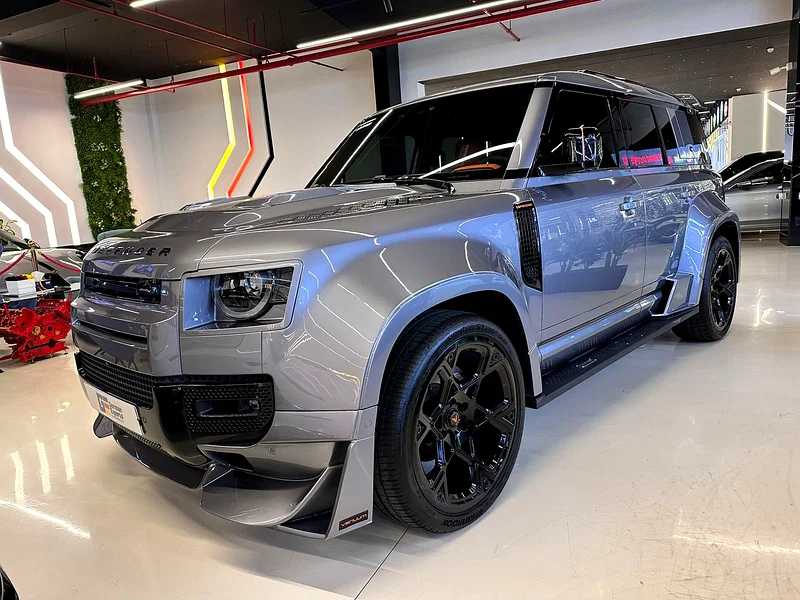 Land Rover Defender 2023