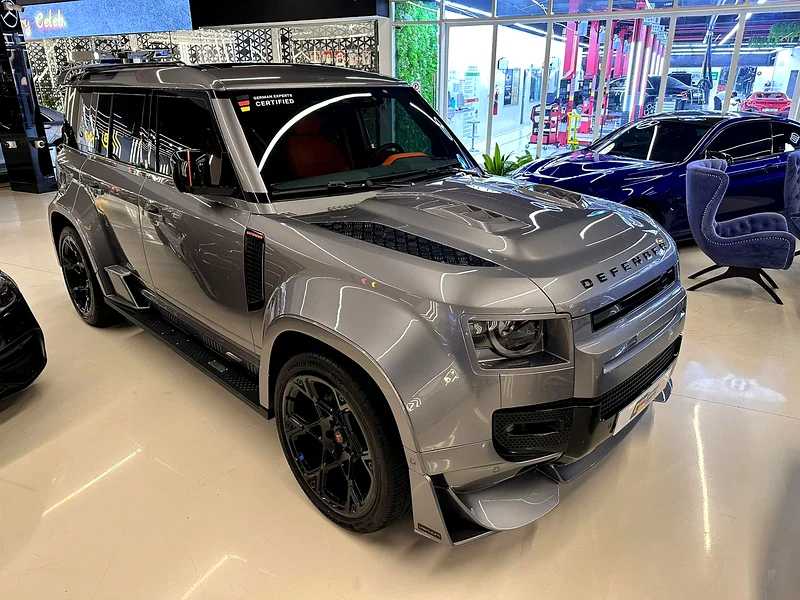Land Rover Defender 2023
