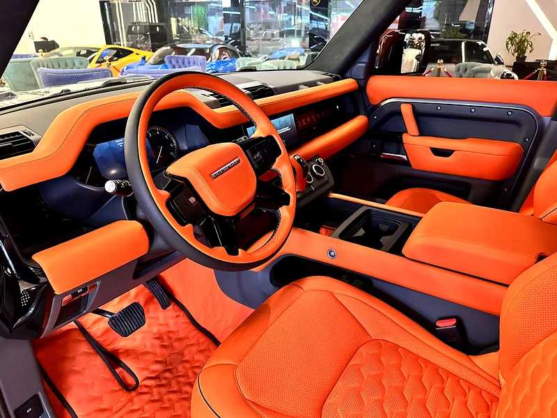 Land Rover Defender 2023