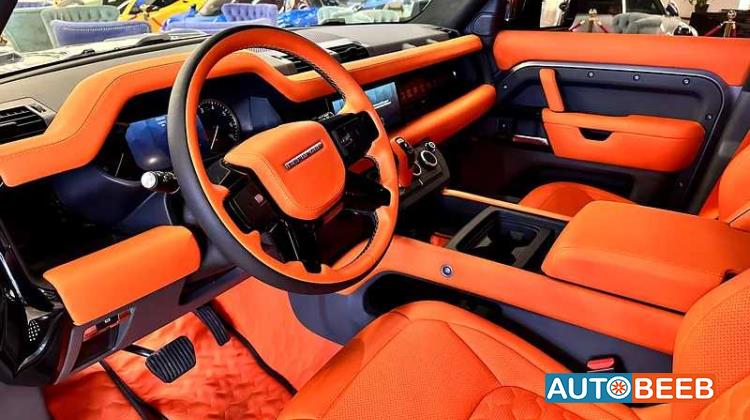 Land Rover Defender 2023