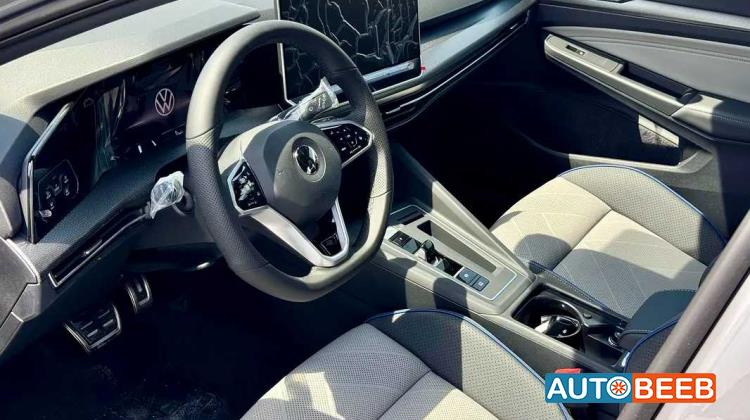 Volkswagen Golf 2025
