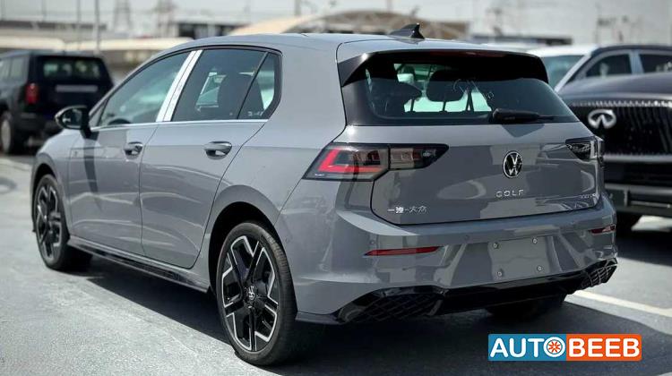 Volkswagen Golf 2025