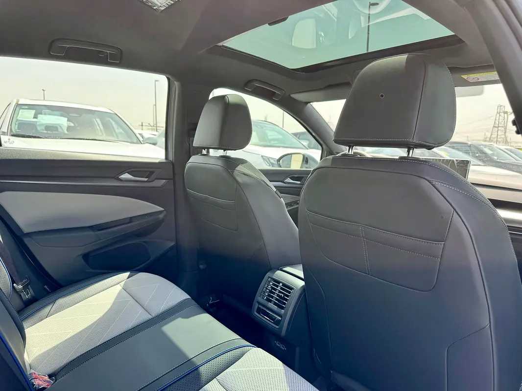 Volkswagen Golf 2025