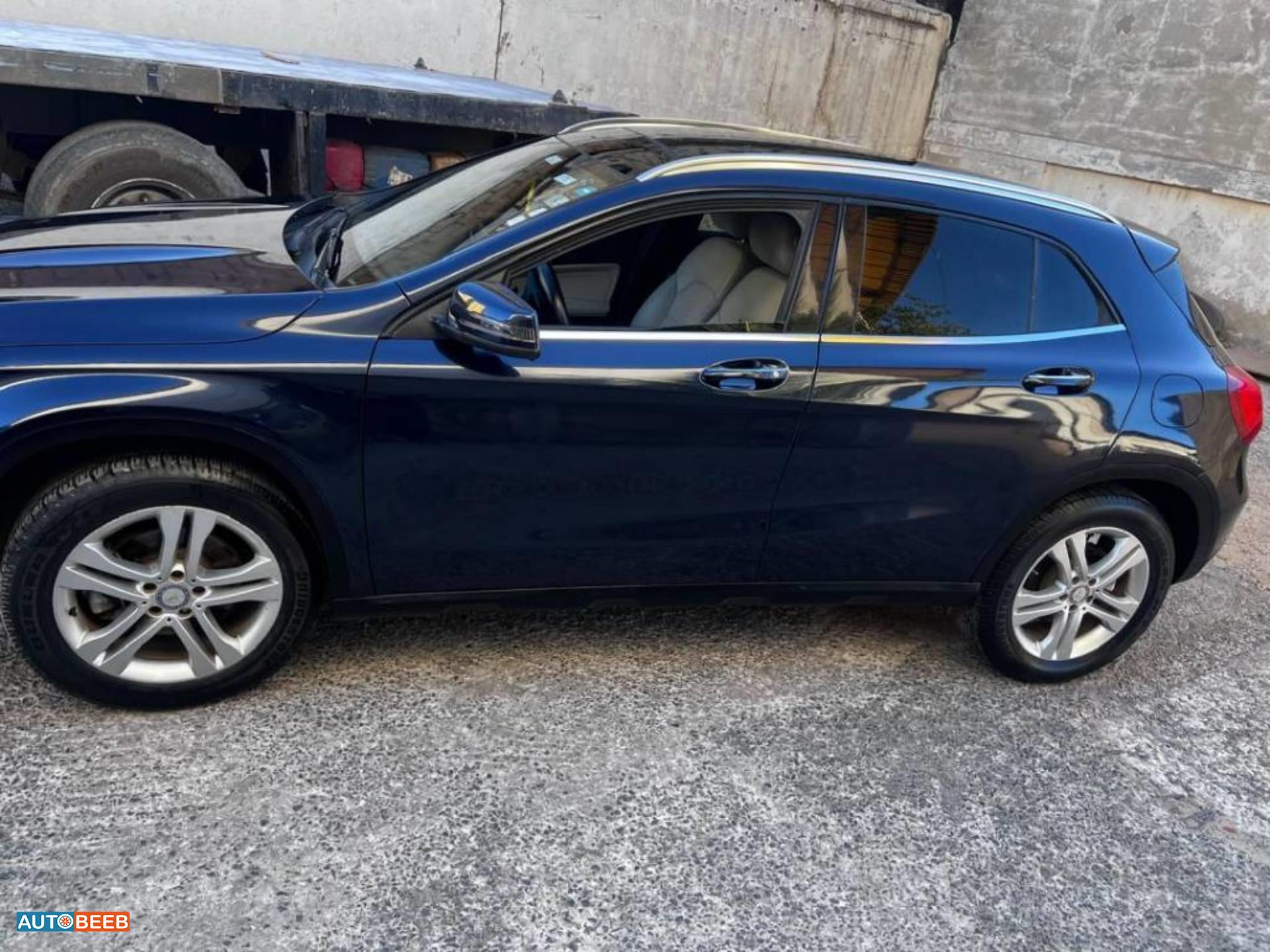 Mercedes Benz GLA250 2017