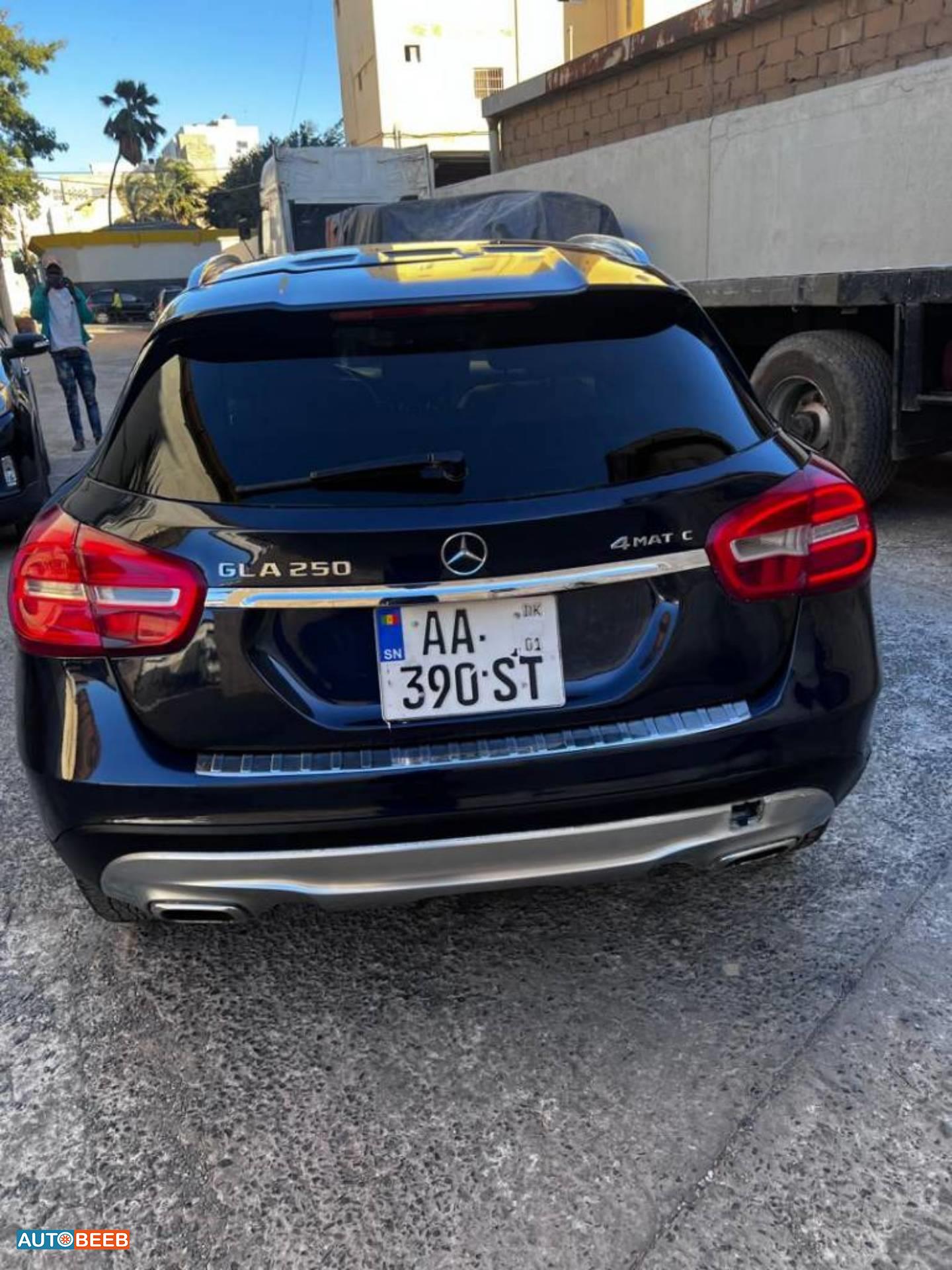 Mercedes Benz GLA250 2017