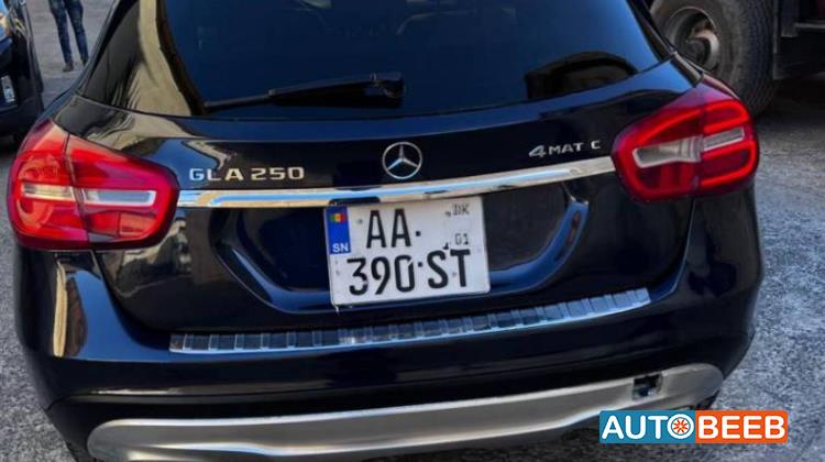 Mercedes Benz GLA250 2017