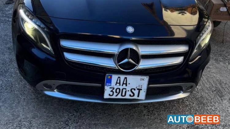 Mercedes Benz GLA250 2017